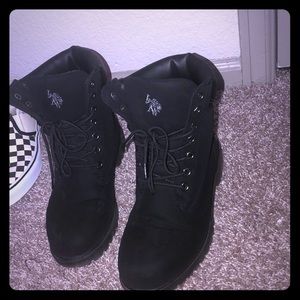 Bought the shoes 100 and 30 dollars but I want 60